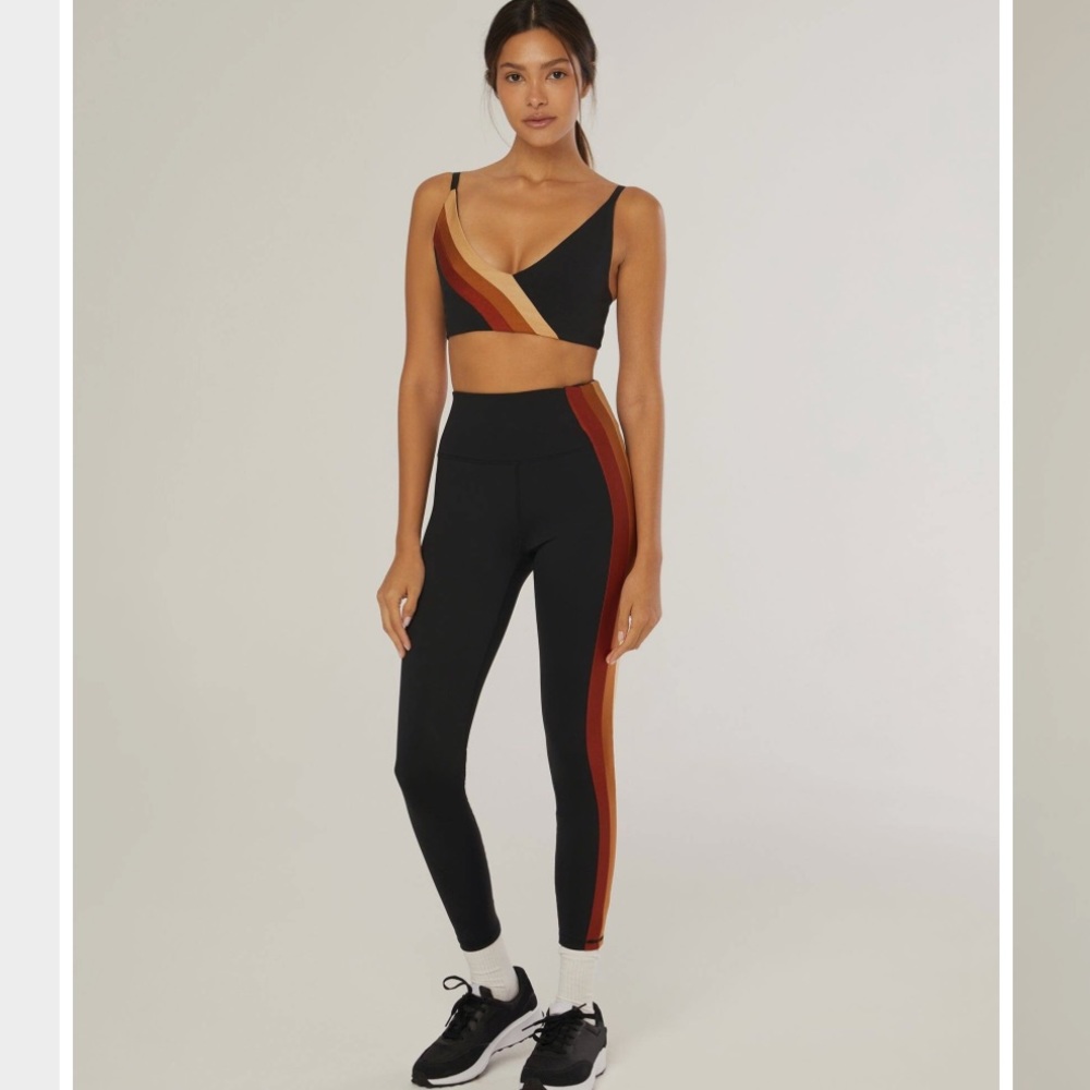 IVL Shimmer Sports Bra in Jet Black